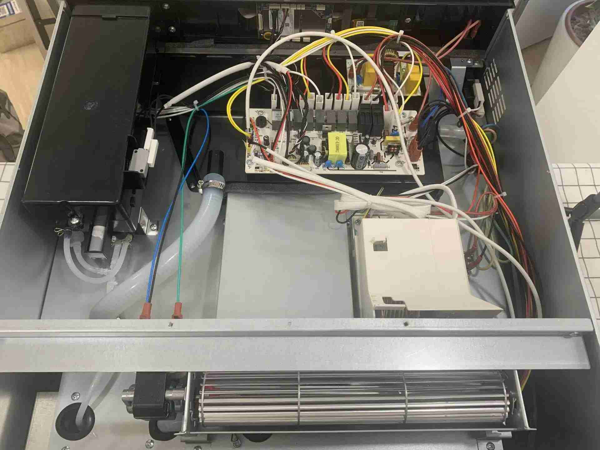 ChungFoクロスフローファンが、主要な電子レンジ・スチームオーブンコンボの冷却性能を向上